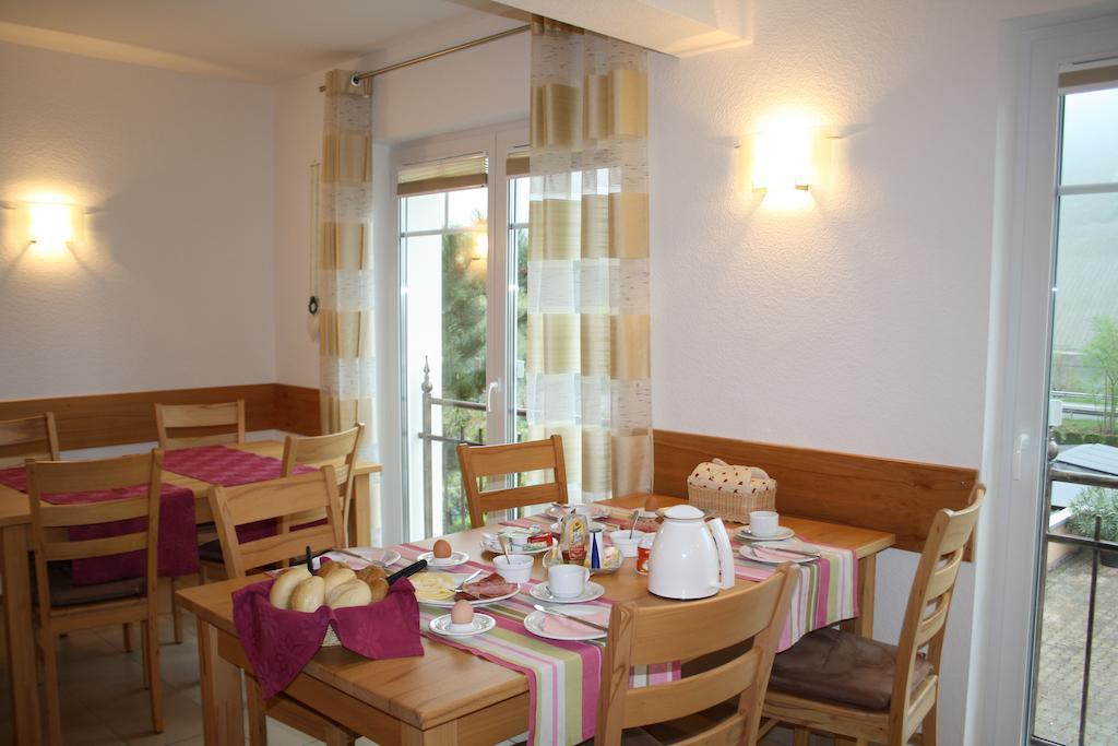Weingut Goeres Hotel Briedel Ngoại thất bức ảnh