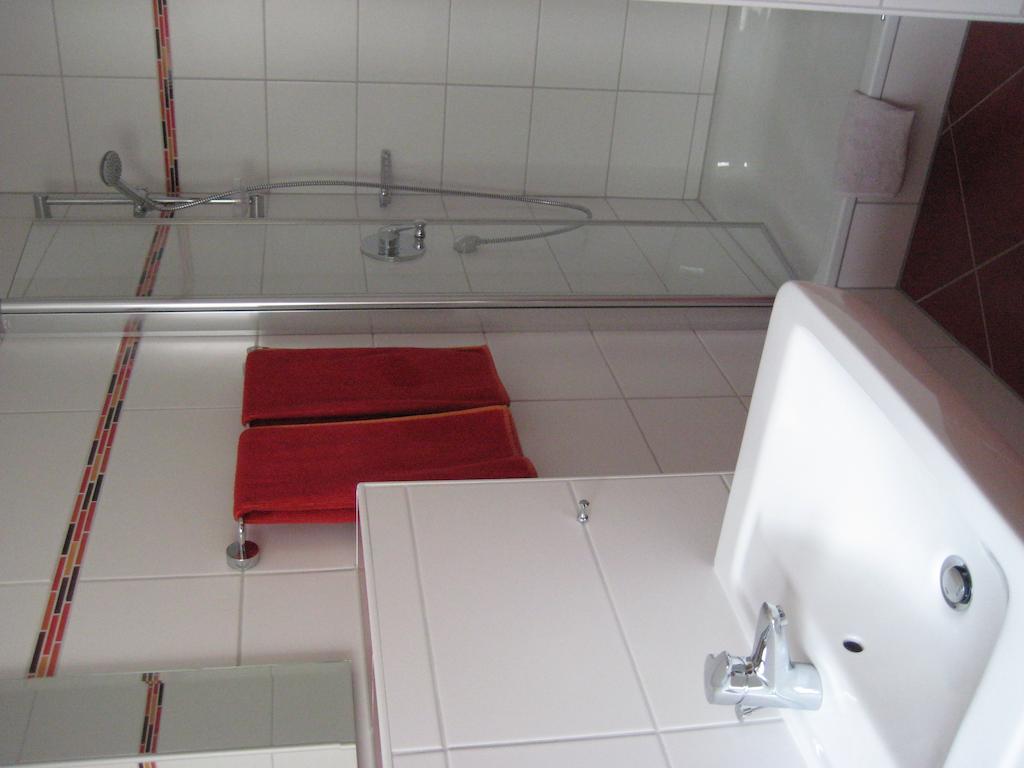Weingut Goeres Hotel Briedel Phòng bức ảnh