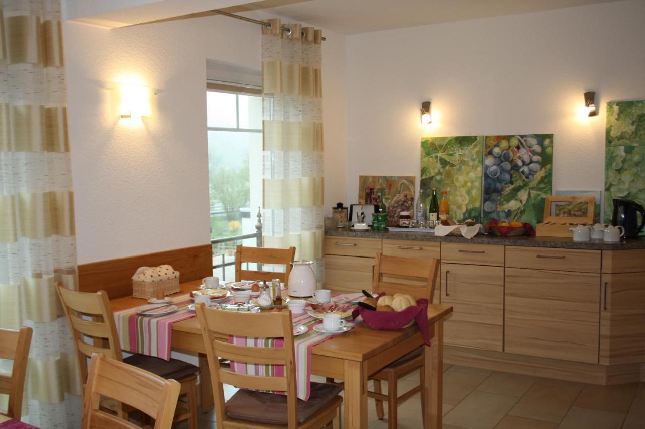 Weingut Goeres Hotel Briedel Ngoại thất bức ảnh